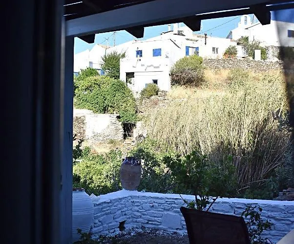 παραδοσιακη -χωριατικη κατοικια με αυλη Casa de Férias *