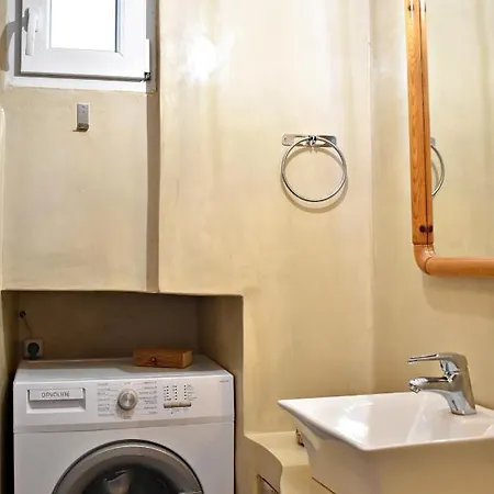 παραδοσιακη -χωριατικη κατοικια με αυλη Сasa de vacaciones Kithnos